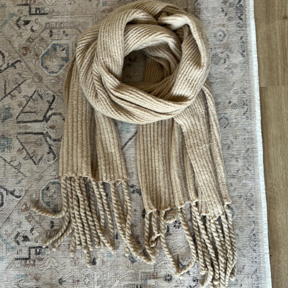 Free people scarf, beige